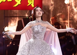 Phương Mỹ Chi hát hit Sơn Tùng ở chung kết "Sing! Asia": Dân mạng tranh cãi