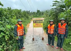Quảng Trị: Kịp thời ứng cứu 4 thanh niên bị lũ cuốn