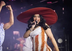 Sao nữ tai tiếng bậc nhất showbiz nhận "trái đắng" vì ném micro vào đầu fan