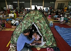Thái Lan sơ tán hơn 100.000 người dọc biên giới với Campuchia