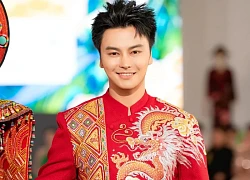 'Thần đồng cải lương' cao 1m8 gây bất ngờ khi làm người mẫu