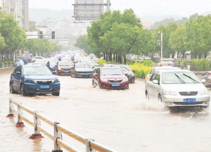 Trung Quốc: Gia hạn cảnh báo màu vàng về mưa bão
