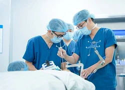 Bé gái 9 tuổi thoát cảnh co giật chục lần mỗi ngày nhờ kỹ thuật đặc biệt