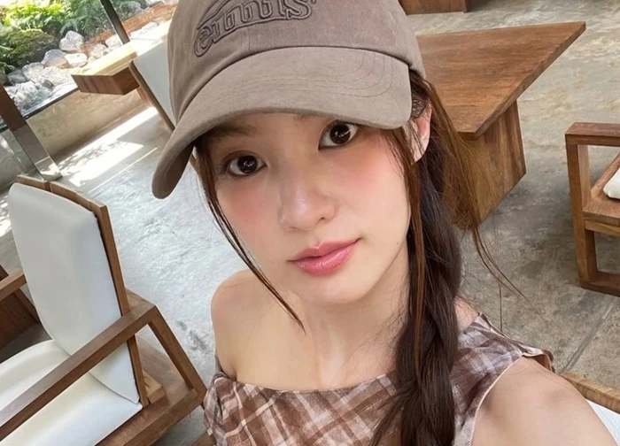 Vẻ ngoài hack tuổi của 'hot girl số 1 Thái Lan'