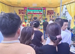 Xót xa đám tang 3 người cùng gia đình trong vụ lật xe khách ở Hà Tĩnh