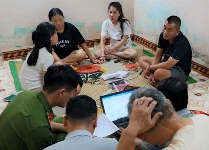 Bắt giữ 10 con bạc sát phạt nhau trong tầng hầm một căn nhà ở Phú Thọ