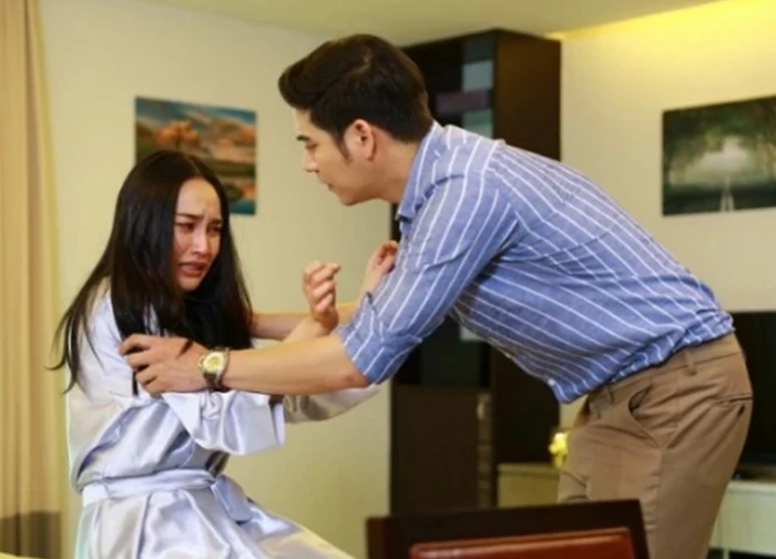 Đi công tác xa, nửa đêm bỏ qua cuộc điện thoại của vợ, chồng 'lạnh sống lưng' khi nghe tin báo vào ngày hôm sau