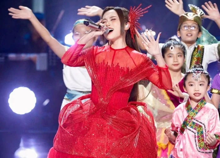 2 điểm bất thường tại Chung kết Sing! Asia chứng minh Phương Mỹ Chi bị xử ép lộ liễu?