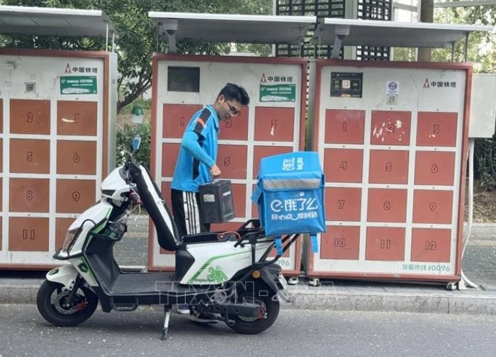 Kinh nghiệm chuyển sang xe điện của Trung Quốc: Hạ tầng đi trước chính sách