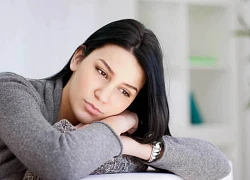 Mở cửa phòng mẹ chồng lúc đêm muộn, tôi chết lặng nhận ra mình đã quá vô tâm