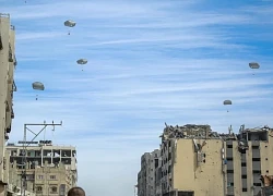 Nhiều nước thả hàng viện trợ nhân đạo xuống Dải Gaza