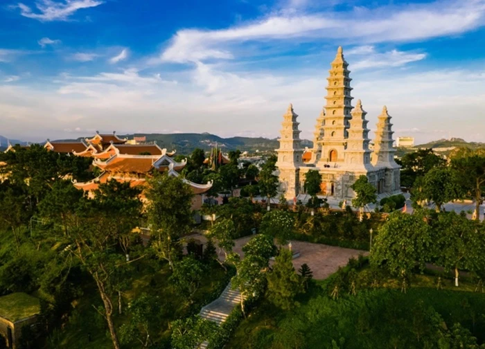 Quần thể tâm linh Bảo Hải Linh Thông Tự - chốn yên bình giữa lòng Quảng Ninh
