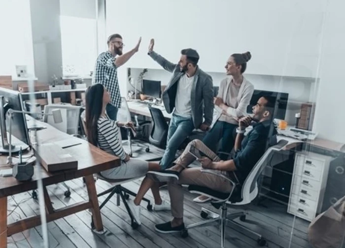 Thanh niên 21 tuổi tự rạch đùi để gọi vốn thành công 4,3 triệu USD, tạo nên một startup từ máu theo đúng nghĩa đen