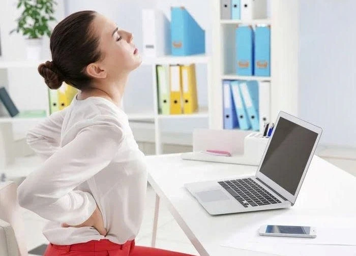 Thoái hóa cột sống Căn bệnh người già gõ cửa tuổi đôi mươi