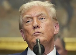 Tổng thống Donald Trump điều 2 tàu ngầm hạt nhân đến gần Nga