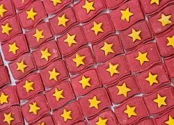 Cách làm cookie cờ đỏ sao vàng, món quà tặng ý nghĩa dịp Quốc khánh 2/9