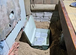 Cảnh sát ập vào căn nhà ở Điện Biên, phát hiện sự thật chấn động dưới nền phòng ngủ