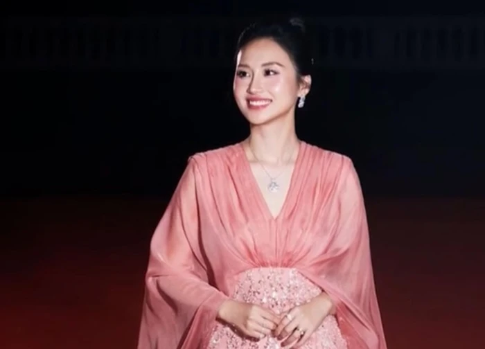 Đời tư kín tiếng về con dâu cả nhà tỷ phú Phạm Nhật Vượng: Khí chất lấn át á hậu, tốt nghiệp ĐH danh giá hàng đầu Việt Nam