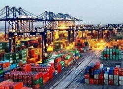 Kinh tế Mỹ tăng trưởng nhanh hơn dự báo song vẫn chịu sức ép thuế quan