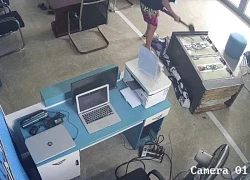 Nam sinh bị "Công an rởm" thao túng, dùng búa tạ phá két lấy tài sản