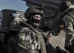 Nga khép vòng vây hỏa lực, Ukraine quyết giữ pháo đài chiến lược
