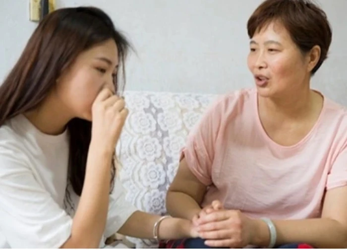 Ngày lễ Vu Lan, tôi biếu mẹ chồng 20 triệu, một câu nói của bà khiến tôi đòi lại tiền ngay trước mặt cả họ