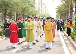 Nghệ nhân Năm Tuyền - người đam mê gìn giữ áo dài ngũ thân