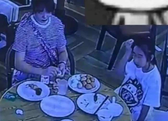 Người mẹ bóp nát hơn chục quả trứng trong nhà hàng buffet vì không được mang về