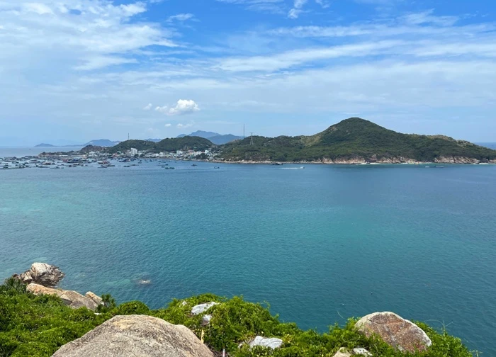 Nhung nhớ đảo Bình Hưng mùa gió lành