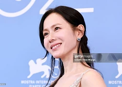 "Quốc bảo nhan sắc" Son Ye Jin làm sao thế này?