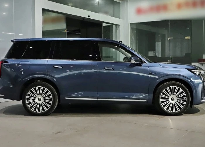 SUV cỡ lớn dùng động cơ PHEV, nội thất sang chảnh, ngoại hình ấn tượng