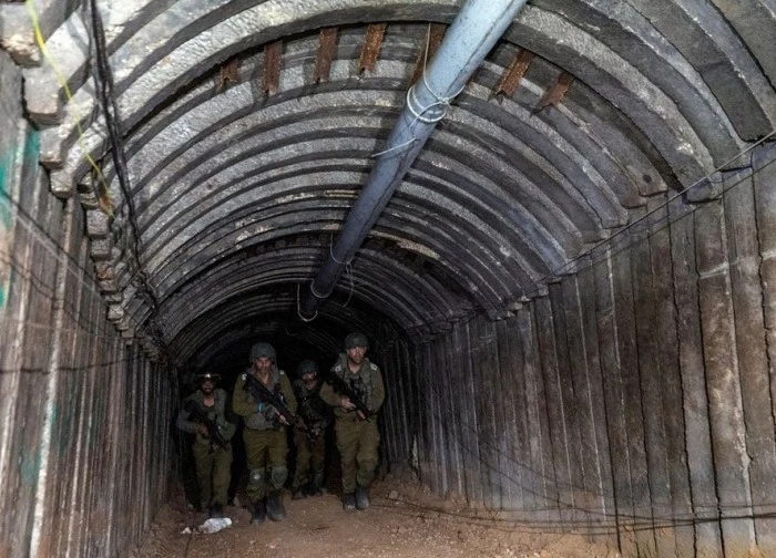Binh lính Israel phát hiện khu vực nghỉ ngơi của Hamas trong đường hầm tại Zeitun