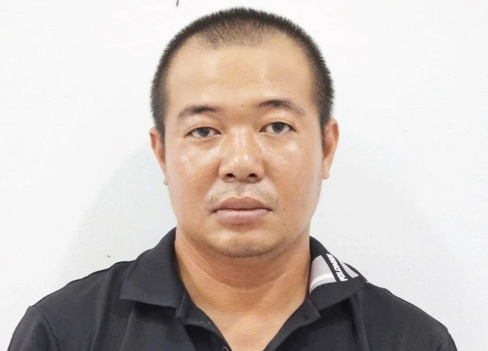 Thanh niên lười lao động cướp tiền của ông cụ 93 tuổi bán vé số