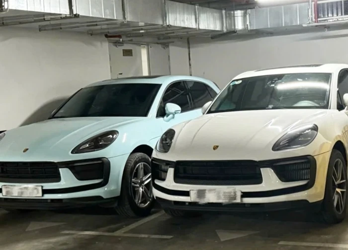 Văn Thanh và bạn gái chạy Porsche 'đôi' giá tiền tỷ