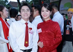 Lâm Vỹ Dạ để chồng ở nhà chăm con, ra Hà Nội tham gia diễu hành A80