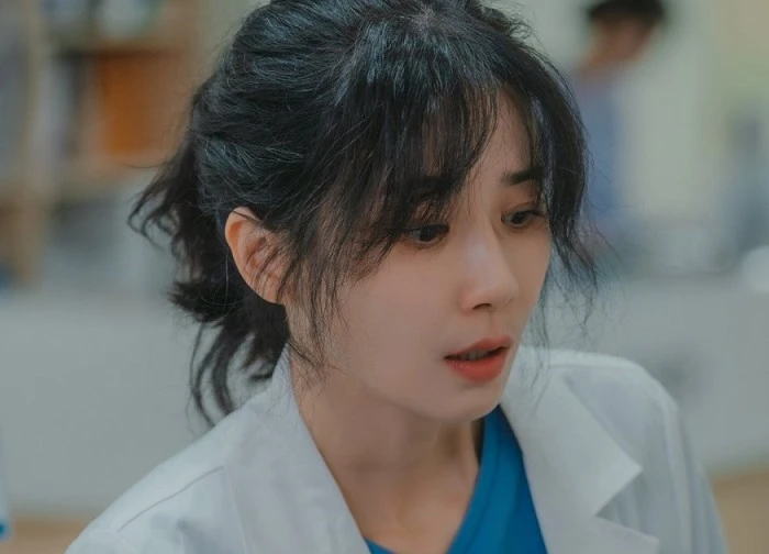 Màn ảnh Hàn đang có 1 bộ phim cực hay nhưng lại kém tiếng: Nữ chính đã đẹp còn giỏi, không biết khen sao cho xứng