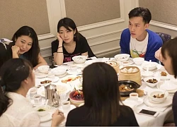 Tưởng chỉ họp lớp bình thường, ai ngờ một trò chơi nhỏ đã phơi bày sự thật khiến tôi không dám về nhà