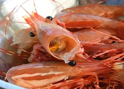 Canh đầu tôm nấu với rau này ngon '10 người ăn đều mê' nhưng chuyên gia lại bảo cẩn thận khi ăn