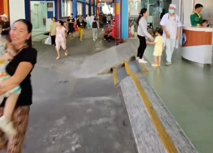 Chiếc trend khiến dân mạng rưng rưng, cần viral nhất lúc này: "Đóng viện phí cho người lạ"