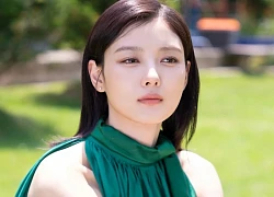 Không thể nhận ra Kim Yoo Jung nữa, em gái quốc dân làm sao thế này?