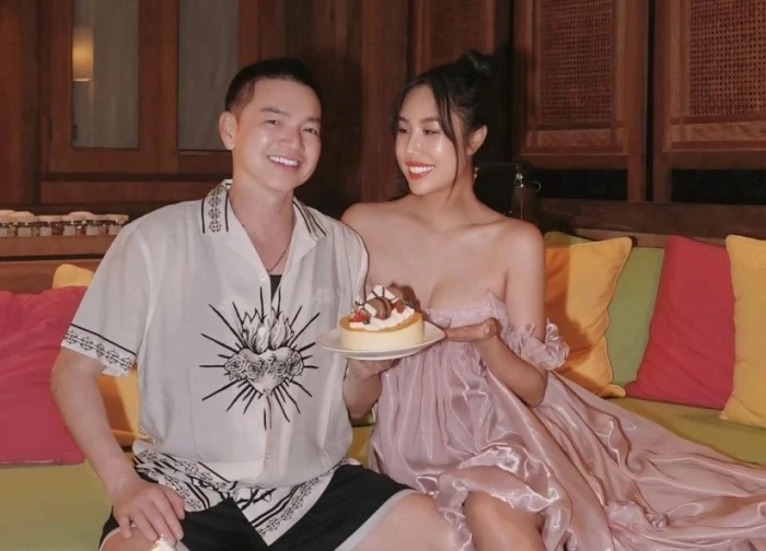 Sao Việt 5/8: Quang Minh tổ chức sinh nhật lãng mạn cho bạn gái