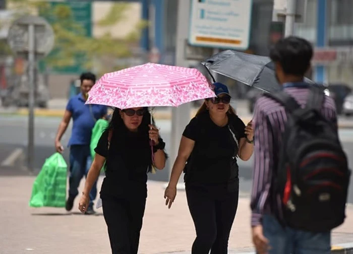 UAE chạm ngưỡng nhiệt 51 độ C sau mùa xuân oi bức nhất lịch sử