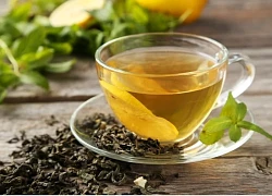 6 nhóm người nên tránh uống trà xanh