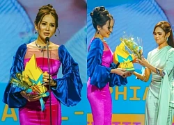 Sân khấu lố lăng nhất lịch sử: Nữ diễn viên bị chồng cắm "11 cái sừng" trao giải cho "tiểu tam" trên sóng trực tiếp