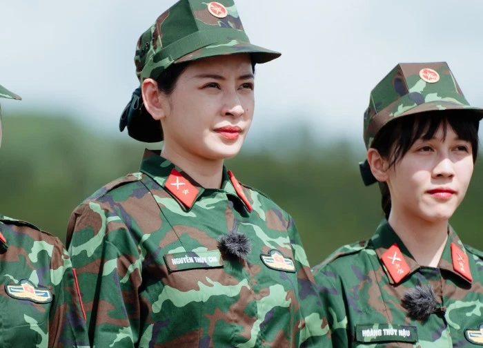 Tập 1 Sao Nhập Ngũ: Chi Pu bị chấn chỉnh, Ninh Dương Lan Ngọc đi không vững vì tai nạn