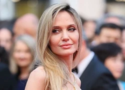 Angelina Jolie rao bán biệt thự 24,5 triệu USD gần nhà Brad Pitt