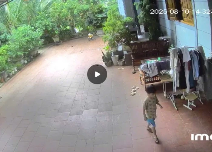 Bé trai 5 tuổi mất tích bí ẩn, camera ghi lại khoảnh khắc gây bất an