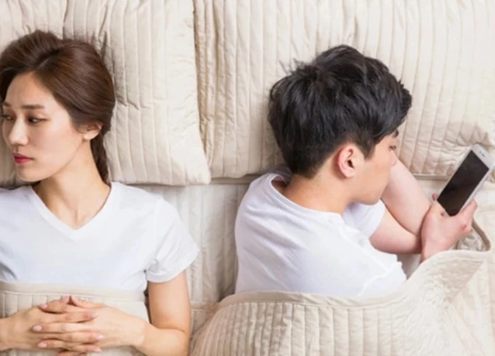 Cưới chồng hơn 14 tuổi, sau hai năm tôi thấy sợ hãi vì điều này