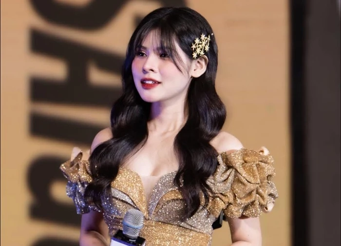 Dân tình ngỡ ngàng trước màn "đánh úp" của nữ MC hot nhất nhì Liên Quân