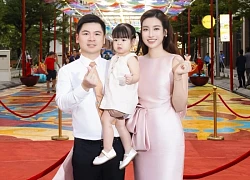 Sao Việt 12/8: Vợ chồng Hoa hậu Đỗ Mỹ Linh đưa con gái đi sự kiện